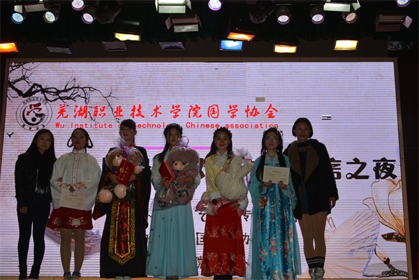 DSC_0326.JPG DSC_0326.JPG