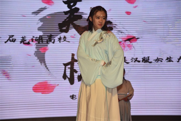 DSC_0830.JPG DSC_0830.JPG