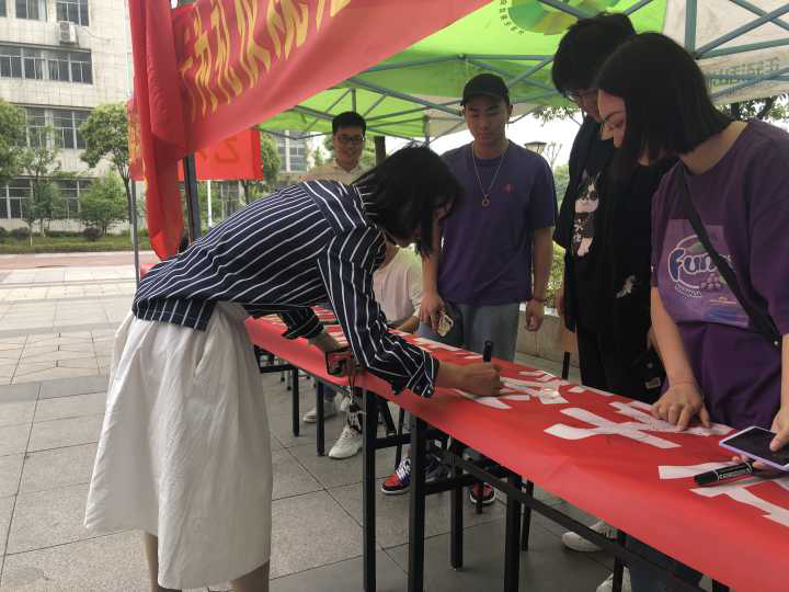 图片4.png 图片4.png